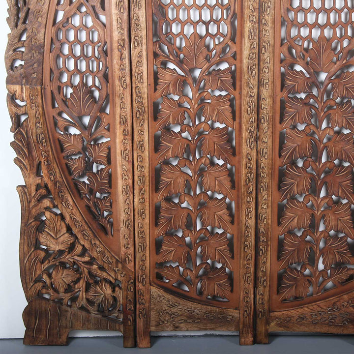 Indian wooden screen Rana
