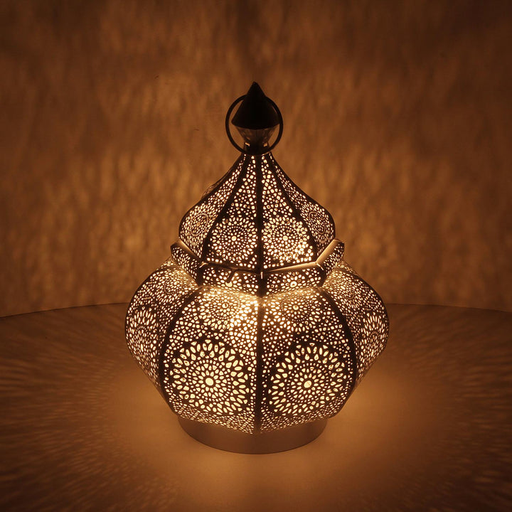 Oriental lantern Anida