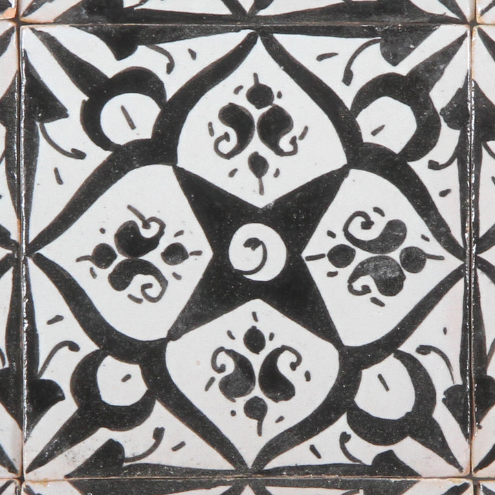 Hand painted tile Feysa