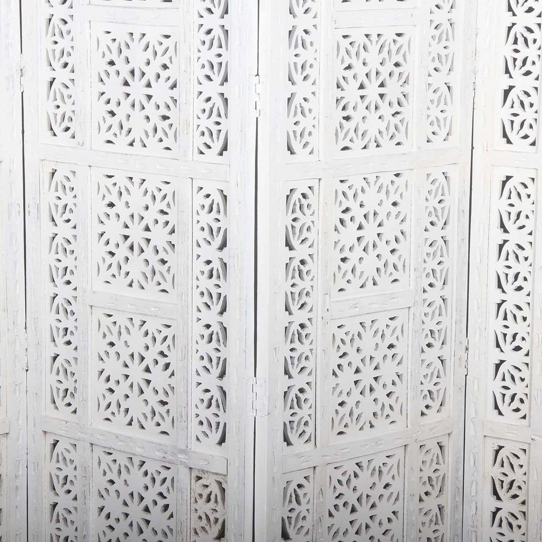 Indian wooden screen Elyes