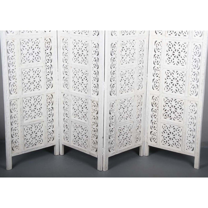 Indian wooden screen Elyes